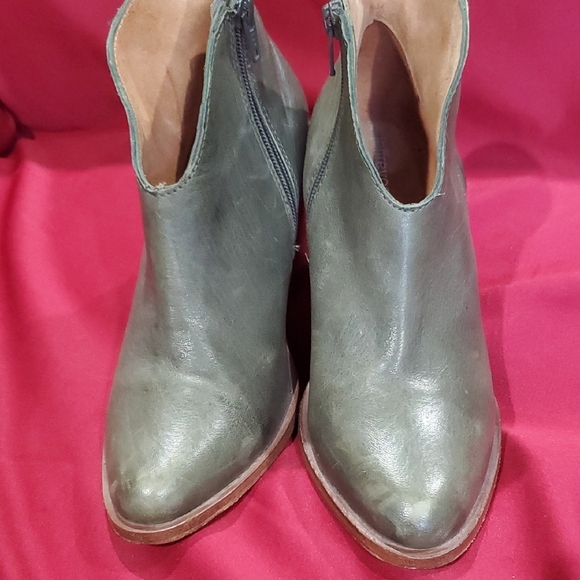 Jeffrey Campbell Green Ankle Boots with Modern Western Style - Picture 4 of 10